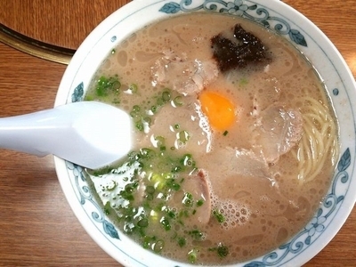 「卵入りラーメン」@幸陽閣の写真
