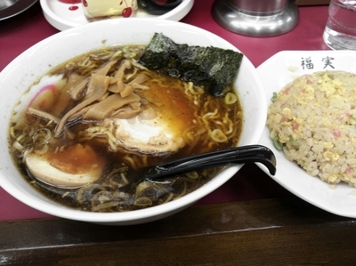 「ラーメン&半チャーハン」@福実 志茂店の写真