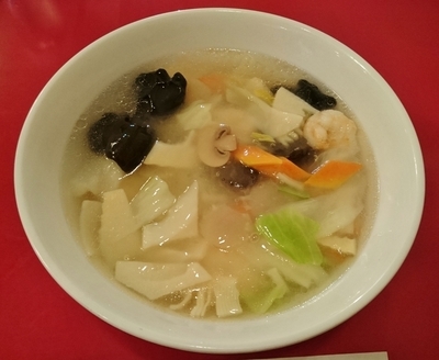 「虾仁湯麺（エビソバ） \970」@中国料理 栄来軒の写真