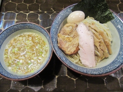 「龍介つけそば（８２０円）＋餃子」@特級鶏蕎麦 龍介の写真