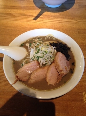 「濃厚煮干そば  チャーシュー」@中村屋総本山の写真