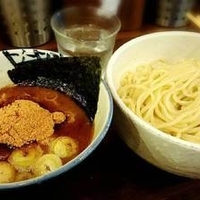 つけ麺中盛温盛・820円 豚ご飯(赤ワイン)・300円