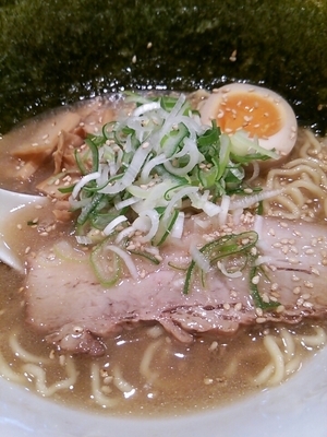 「とんこつ醤油750円+etc.」@さんじの写真