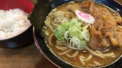 「肉そば 大盛り ライス ¥700、¥100、¥50」@肉そば ゴッドの写真