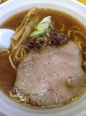 「正油＋昼セット（牛スジカレー）」@牛骨らーめん ほうき屋の写真