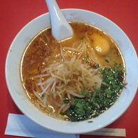 にんにくラーメン　900円