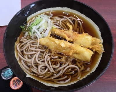 「かけそば＋ちくわの天ぷら（￥240＋￥50）」@定食家そば八の写真