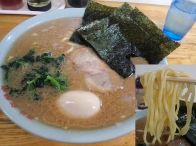 「中盛りラーメン味玉固め850円」@六角家 本店の写真