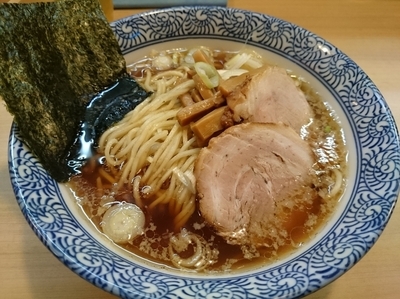 「中華そば700円＋ビール(アテ付き)500円」@中華そば 多賀野の写真