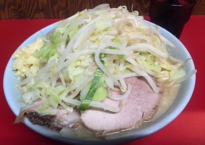 「らーめん小（にんにく）」@ラーメン二郎 新潟店の写真