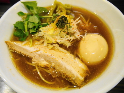 「鯵ニボそば(醤油)＋サービス味玉」@志奈そば 田なかの写真