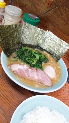 「『山賊ラーメン(麺柔)+ライス(￥830+100)』」@横浜ラーメン 山賊の写真