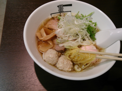 「特製醤油らーめん」@中華そば 光らーめん 田端店の写真