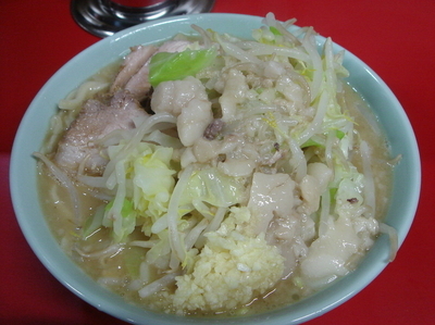「ラーメン 小（ニンニク・アブラ）700円」@ラーメン二郎 新潟店の写真