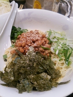 「冷し隠玉納豆麺＋おつまみ＋お酒etc」@さんじの写真