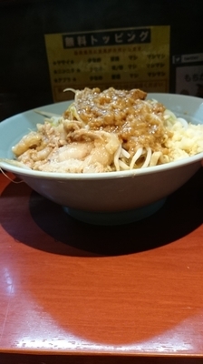「中ラーメン」@立川マシマシ 神田駅前店の写真