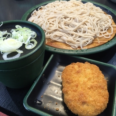 「もり（￥320）＋コロッケ（クーポン）」@ゆで太郎 南青山一丁目店の写真