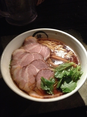 「醤油チャーシュー麺大盛」@らーめん愉悦処 鏡花の写真