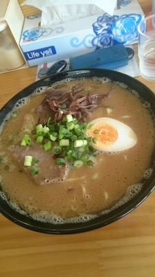「豚骨ラーメン  750円」@豚骨ラーメン 新井商店の写真