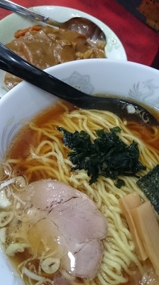 「ラーメン（大森無料）＋半カレー６５０円」@らーめん ほん田の写真