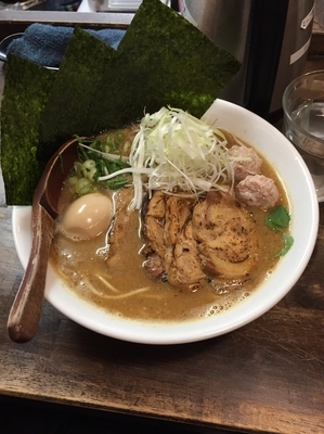 「スペシャルラーメン」@らーめん チキントの写真