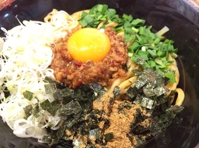 「台湾まぜそば」@横浜家系ラーメン 壱角家 新宿3丁目店の写真