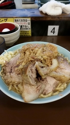 「大ラーメン豚マシ 野菜ヌキ」@立川マシマシ秘密工場の写真