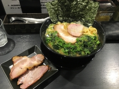 「ラーメン＋ほうれん草＋スペシャルチャーシュー2枚」@ラーメントライチ WAKATORAYAの写真