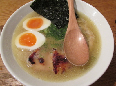 「味玉ラーメン（さらり）　「800円」」@鶏ポタラーメン THANK 大門店の写真