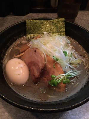 「エグにぼしラーメン＋味玉サービス」@麺屋 ひな多の写真