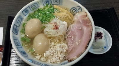 「つくば茜鶏塩らぁめん」@龍のひげ 常陸大宮店の写真