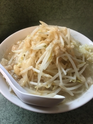 「ラーメン、ヤサイ、ニンニク、アブラ」@ラーメン二郎 新宿小滝橋通り店の写真