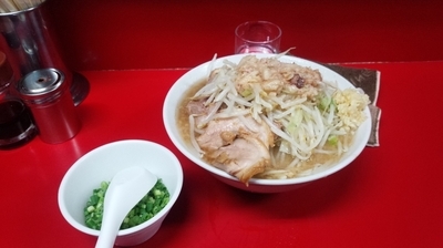 「ラーメン小豚800円＋アオネギ100円」@ラーメン二郎 西台駅前店の写真