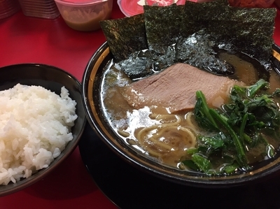 「チャーシューメン＋ライス」@家系ラーメン とらきち家の写真