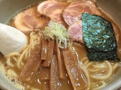 「らーめん(大)＋チャーシュー」@麺屋吉左右の写真