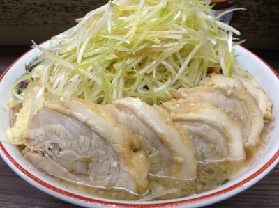 「小ラーメン豚増し ＋ ネギ」@ラーメン二郎 横浜関内店の写真
