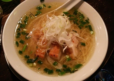 「鶏塩そば　800円」@立ち呑み居酒屋 金町製麺の写真