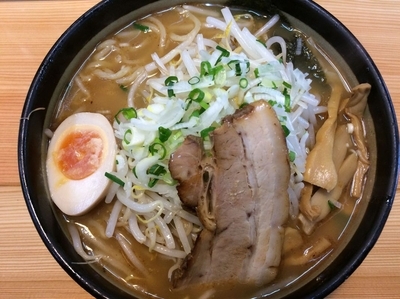 「多賀らあめん 830円（もやし+70円）」@めんかくぼうの写真