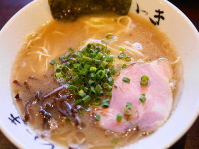 「らーめん ハリガネ＋サービス替え玉 バリカタ＋サービス替え玉」@博多長浜らーめん いっきの写真