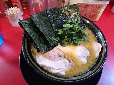 「チャーシュー麺 かため」@家系ラーメン とらきち家の写真