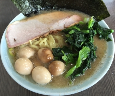 「ラーメン＋うずら玉子＋のり（￥680＋￥50＋￥50）」@壱六家 厚木酒井店の写真