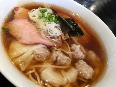 「ワンタンメン（醤油）」@支那ソバ 小むろの写真