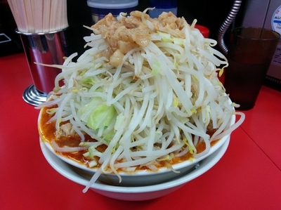 「辛らーめん中（野菜ネギましまし、他まし）」@ラーメン一心の写真