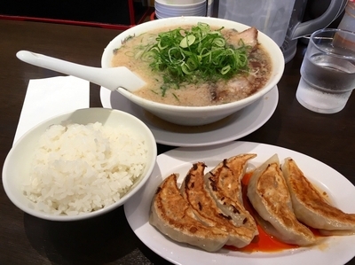 「ギョーザ定食(ラーメン+餃子5個+ライス) ¥857」@来来亭 石神井店の写真
