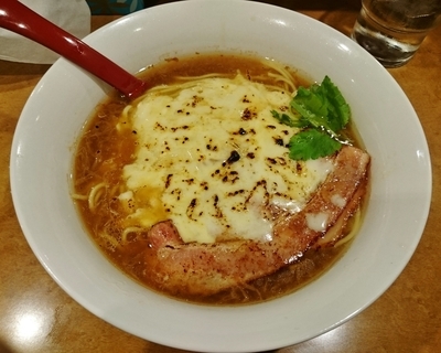 「オニオングラタンラーメン（夜限定） 850円」@麺屋 紅の写真