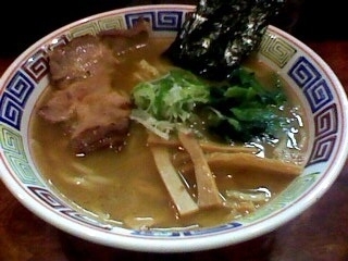 「【月曜限定】鶏白湯ラーメン（830円）+中盛（50円）」@つけ麺 目黒屋の写真