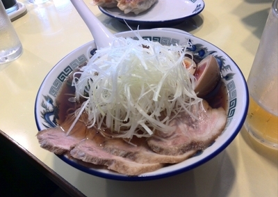 「チャーシュー麺840円 + 味玉100円+白髪葱」@手作り餃子ラーメン まる長の写真
