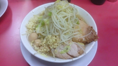 「【小麦粉研究会】大ラーメン800円＋味付けウズラ100円」@ラーメン二郎 大宮店の写真