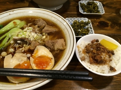 「牛肉麺」@中華そば 四季 four seasonの写真