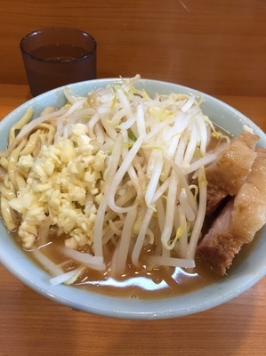 「小ラーメン 野菜少なめ ニンニク」@ラーメン二郎 八王子野猿街道店2の写真